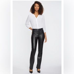 NYDJ Faux Leather Marilyn Straight Pants
Sculpt-Her™ Collection